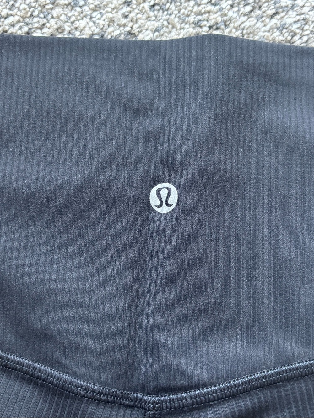 Lululemon Align High Rise Ribbed Short 4" Sz 6 - Picture 4 of 5